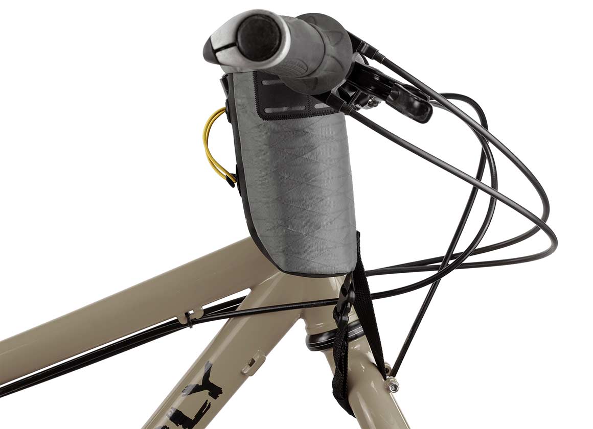 Apidura-Backcountry-Food-Pouch-0.8L-Profile-Shoot