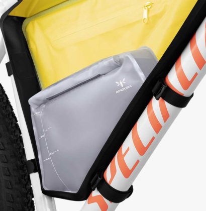 Apidura Frame Pack Hydratation Bladder