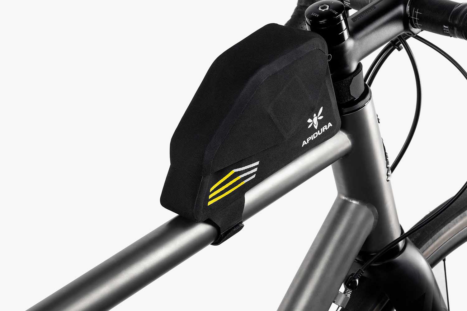 apidura-racing-top-tube-pack-0.5l-on-bike-2 Apidura racing top tube pack 0.5l