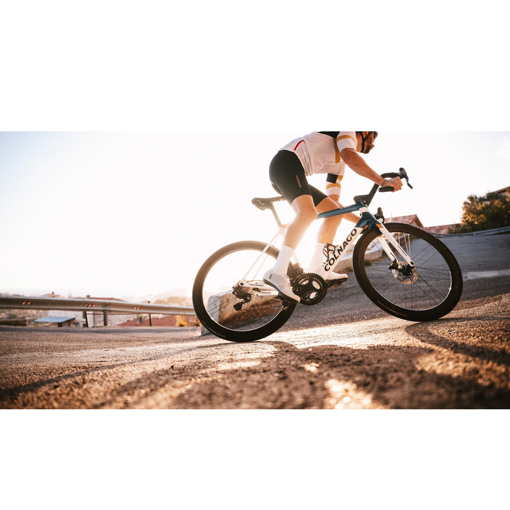 Colnago Action banner-bchain-v0_1651_1651 Colnago action